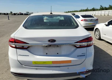2018 Ford Fusion Se Hybrid z USA, uszkodzony, nr VIN 3FA6P0LU3JR129832
